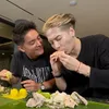Kedekatan Jackson Wang dan Boy William, Asik Makan Ayam Pop Bareng