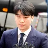 Kembali ke Ruang Publik, Seungri Kedapatan Makan di Restoran Bareng Wanita Cantik