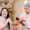 7 Potret Akikah Anak Via Vallen yang Berlangsung Khidmat, Penuh Kehangatan Bareng Keluarga - Paras Ganteng sang Anak Tersorot