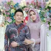 7 Potret Kiki The Potters Mantan Nikita Mirzani Lamaran, Penuh Khidmat - Dihadiri Rekan Satu Band