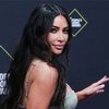 Dandan Sporty & Sederhana, Kim Kardashian Bikin Pangling dengan Wajah Polos Tanpa Makeup