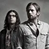 Bus Tur Kecelakaan, Tulang Rusuk Drummer Kings of Leon Patah