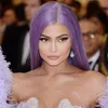 Kylie Jenner & Miley Cyrus Ramai-Ramai Unfollow Instagram James Charles