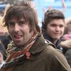 Liam Gallagher Reuni Oasis Dengan Bonehead di Atas Panggung Manchester!