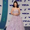 Meski Kepanasan, Lorde Tampil Total Hibur Penonton WTF 2018