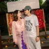 Potret Luna Maya Tiup Lilin 43 Tahun di Gallery Pak Uut, Kenang Mendiang Ayah