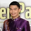 Resmi Jadi Ayah, Micky AFI Timang Sang Buah Hati Penuh Cinta