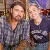 Ayah Miley Cyrus Ternyata Doyan Pinjam Baju Liam Hemsworth