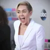 Ini Cara Miley Cyrus 'Berteriak' Untuk Para Androgini