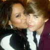 Lagi, Justin Bieber Dapat Ciuman Dari Christina Millian