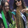 Miss Universe 2010 Tanam Pohon Bareng Satpol PP