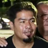 Momen Kedatangan Bams & Desiree Tarigan Melayat Hotma Sitompul, Pilih Diam Seribu Bahasa