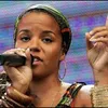 Ms Dynamite Merusak Pintu Diskotik