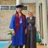 Nini Carlina Rayakan Wisuda Suami, Resmi Jadi Sarjana Hukum