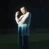 Pakai Outfit Sederhana, Sam Smith Memesona Saat Pamerkan Kelihaian Menari