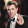 Putus Dari FKA Twigs, Robert Pattinson Punya Gebetan Baru?