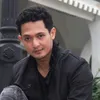 Digadang-Gadang Punya Vokal Mirip Michael Buble, Penyanyi Baru Ini Rilis 'Tetap Setia'