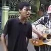 Musisi Jalanan Trendy! Ngamen Bawakan Lagu Jason Mraz
