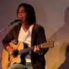 Perjalanan Hidup Chrisye: Legenda Musik Indonesia yang Tak Pernah Padam