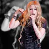 Lama Bungkam, Avril Lavigne Masih 'Berjuang' Selama Sakit