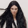 10 Foto Kendall Jenner di Garage Magazine, Netizen Indonesia Malah Bilang Mirip Kunti Sampai Kuyang