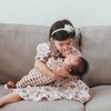 10 Potret Bukti Betapa Cinta dan Posesifnya Nastusha Olivia Alinskie Pada Sang Adik Bayi