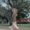 10 Potret Cantik Mita Bintang Klip Kekeyi 'Keke Bukan Boneka', Selebgram Tenar di Nganjuk
