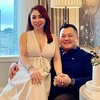 11 Foto Perayaan Anniversary ke-3 Pernikahan Femmy Permatasari, Gendong Hingga Pangku-Pangkuan Mesra di Kamar Hotel
