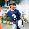 15 Potret Terbaru Kawa Putra Sulung Andien yang Makin Ganteng, Sudah Jadi Model Cilik - Jago Banget Main Skateboard