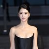 6 Potret Seo Ye Ji di Buil Film Awards 2020, Tampil Ala Black Swan dengan Gaun Seharga 65 Juta Rupiah