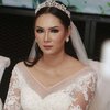 7 Detail Makeup dan Dress Pernikahan Kalina Ocktaranny yang Sekarang Sah Jadi Istri Vicky Prasetyo