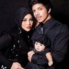 7 Foto Family Portrait Aurel Hermansyah dan Atta Halilintar, Baby Ameena Jadi Sorotan karena Fotogenik Abis - Kompak Tampil Elegan dalam Balutan Setelan Hitam