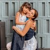 7 Potret Kekompakan Gempi & Gisella Anastasia Pakai Baju Kembaran, Sama-Sama Cantik - Ibu dan Anak Rasa Kakak Beradik
