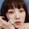 7 Potret Lee Sung Kyung Pamer Pinggang Super Ramping Bak Boneka Barbie di Majalah ELLE Korea
