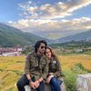 8 FOTO Kemesraan Shaheer Sheikh dan Ruchikaa Kapoor Usai Nikah, Romantis Travelling Bersama