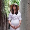 8 Potret Cantiknya Chelsey Frank, Istri Randy Pangalila yang Kini Hamil Anak Pertama