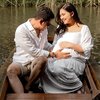 8 Potret Maternity Shot Kehamilan Kedua Tiara Pangestika Istri Arief Muhammad, Romantis Bersama Suami di Atas Perahu