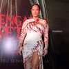 8 Potret Tara Basro di Gala Premiere 'PENGABDI SETAN 2', Stunning Melenggang di Red Carpet Pakai Gaun 'Berdarah' dengan Belahan Super Tinggi