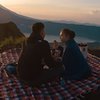 9 Potret Nikita Willy dan Indra Priawan Liburan di Atas Puncak Gunung Batur Bali, Piknik Berdua Sembari Melihat Sunrise