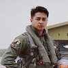 Bak Film 'TOP GUN', Intip 8 Potret Deva Mahenra Jadi Pilot Pesawat Tempur
