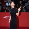 Deretan Aktris Top Korea di Red Carpet '26th Busan International Film Festival', Ada yang Pamer Punggung Bertato Hingga Pakai Gaun Belahan Tinggi