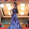 Dua Gaya Aishwarya Rai di Red Carpet Cannes 2018, Dipuji & Dicaci