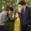 Foto-Foto Mackenzie Foy, Anak Kristen Stewart & Robert Pattinson di 'TWILIGHT' Kini Sudah 20 Tahun
