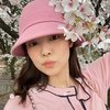 Foto Jennie BLACKPINK Berpose di Bawah Cherry Blossom, Cardigan Puluhan Juta dan Tak Pakai Masker Jadi Sorotan