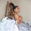 FOTO: Menang Grammy, Ariana Grande Dandan Ala Cinderella