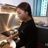 Foto Nikita Willy Bikin Menu Diet Buat Suami, Akhirnya Masakan Buatannya Enak