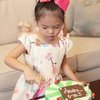 Foto Ulang Tahun Yaya Anak Farah Quinn, Dirayakan Bareng Boneka-Boneka Gundul Lucu