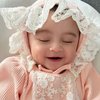 Good Looking Sejak Dini, 7 Potret Baby Guzel Anak Margin Wieheerm dan Ali Syakieb yang Makin Cantik dan Menggemaskan Bak Boneka