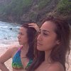 Liburan Seksi Berbikini Alexandra Gottardo di Pantai, Hot Banget!