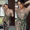 Netizen Sebut Kecantikannya Saingi Jennifer Dunn, Potret Shafa Harris Anggun Dalam Balutan Kebaya Bali